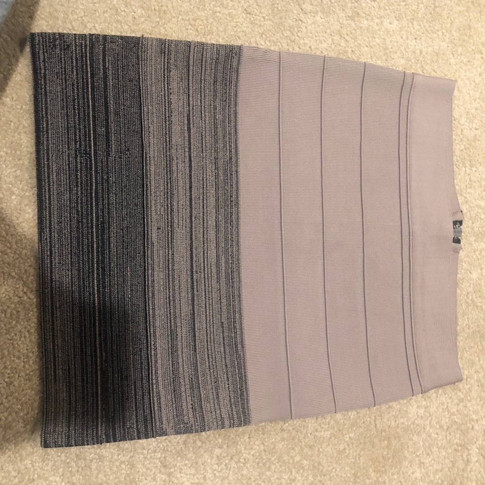 Guess mini skirt